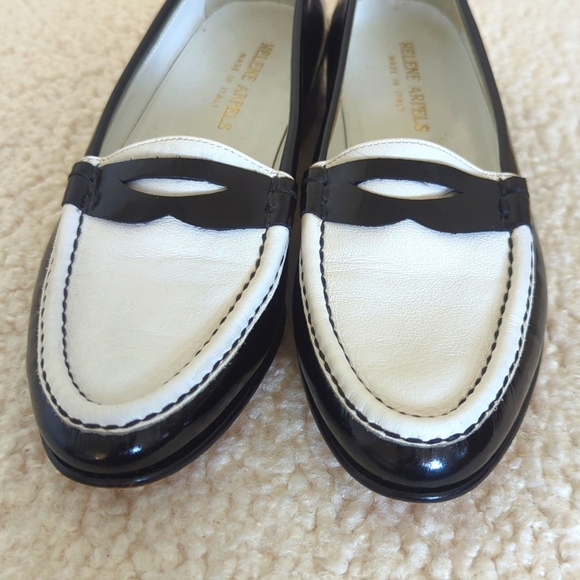 Helene Arpela (Van Cleef Arpels) Black And White Leather Loafers - Picture 2 of 8